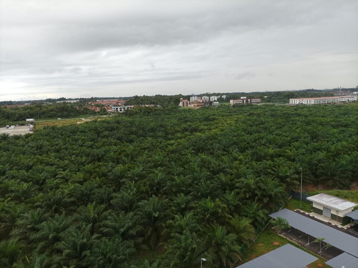 Ike Village Homestay Near With Uitm Kota Samarahan Buitenkant foto